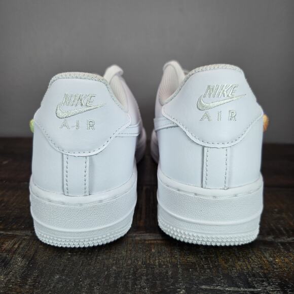 NEW Nike Air Force 1 LV8 GS Youth Kids Size 6.5 Rainbow Swoosh White FQ4948 100 - Picture 4 of 12